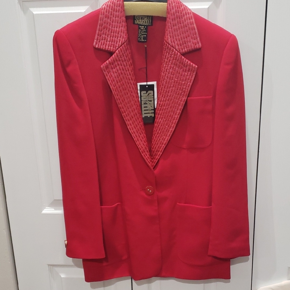 Suzelle Red Blazer with Textured Collar